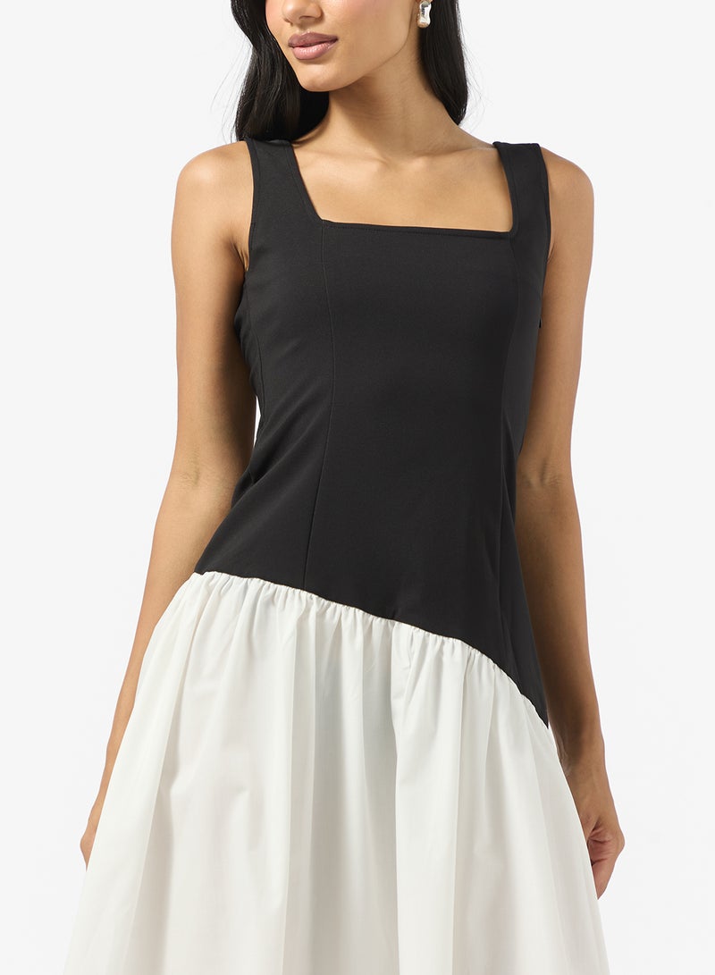 جينجر فستان بخصر منسدل ورقبة مربعة بلون واحد - Image 3