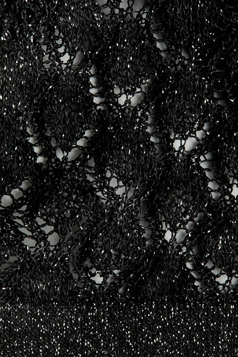 اتش اند ام بنطلون محبوك بنمط مثقب لامع