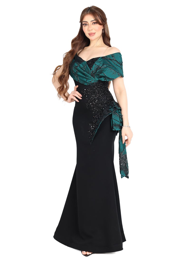 MODERN DESIGNER A breathtaking long royal dress with a luxurious and elegant look that suits all your choices The perfect choice for an unforgettable look that will make you the star of every occasion - Image 1