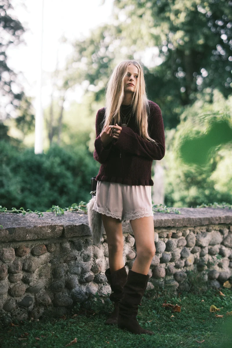 اتش اند ام كنزة منقوشة