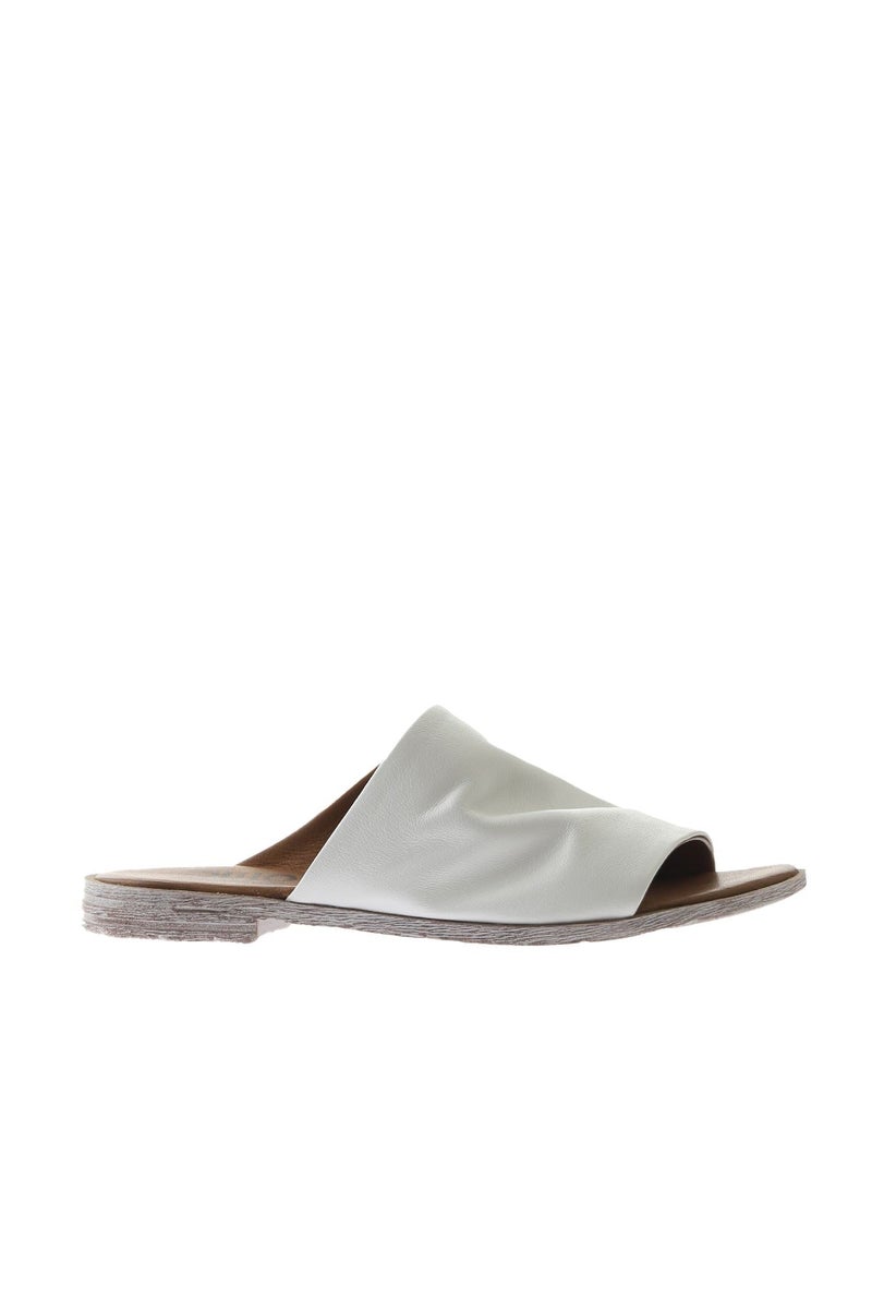 Bueno Slim Fit Daily Slide - Image 1