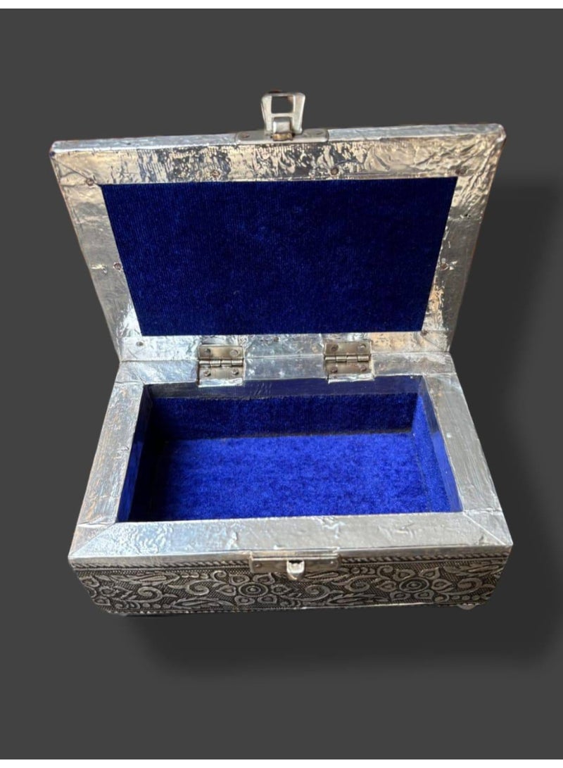 Handmade Indian wooden box covered with white metal and hand-carved. - Image 2