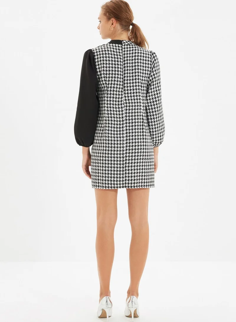 ترينديول فستان بأكمام منفوخة متعدد الألوان