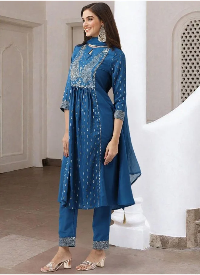 آي شين Tunic Women Teal Polyester Kurta Set with Embroidered pattern Tunic and Palazzo features a Round neckline and Three-Fourth Sleeve secured with Elastic closure and styled in Straight Fit ideal for Festive moments — perfect for fashion-forward occasions.