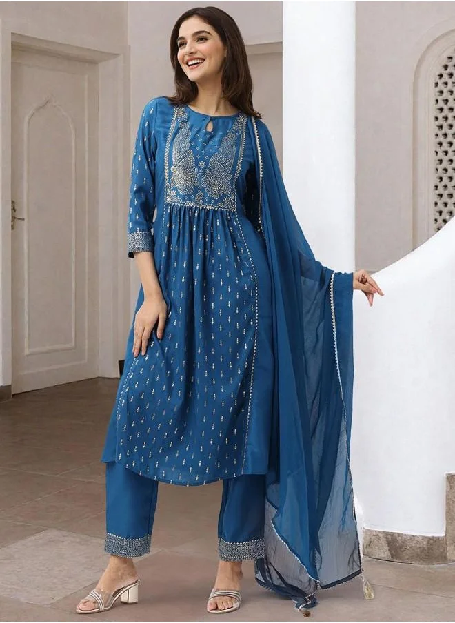 آي شين Tunic Women Teal Polyester Kurta Set with Embroidered pattern Tunic and Palazzo features a Round neckline and Three-Fourth Sleeve secured with Elastic closure and styled in Straight Fit ideal for Festive moments — perfect for fashion-forward occasions.