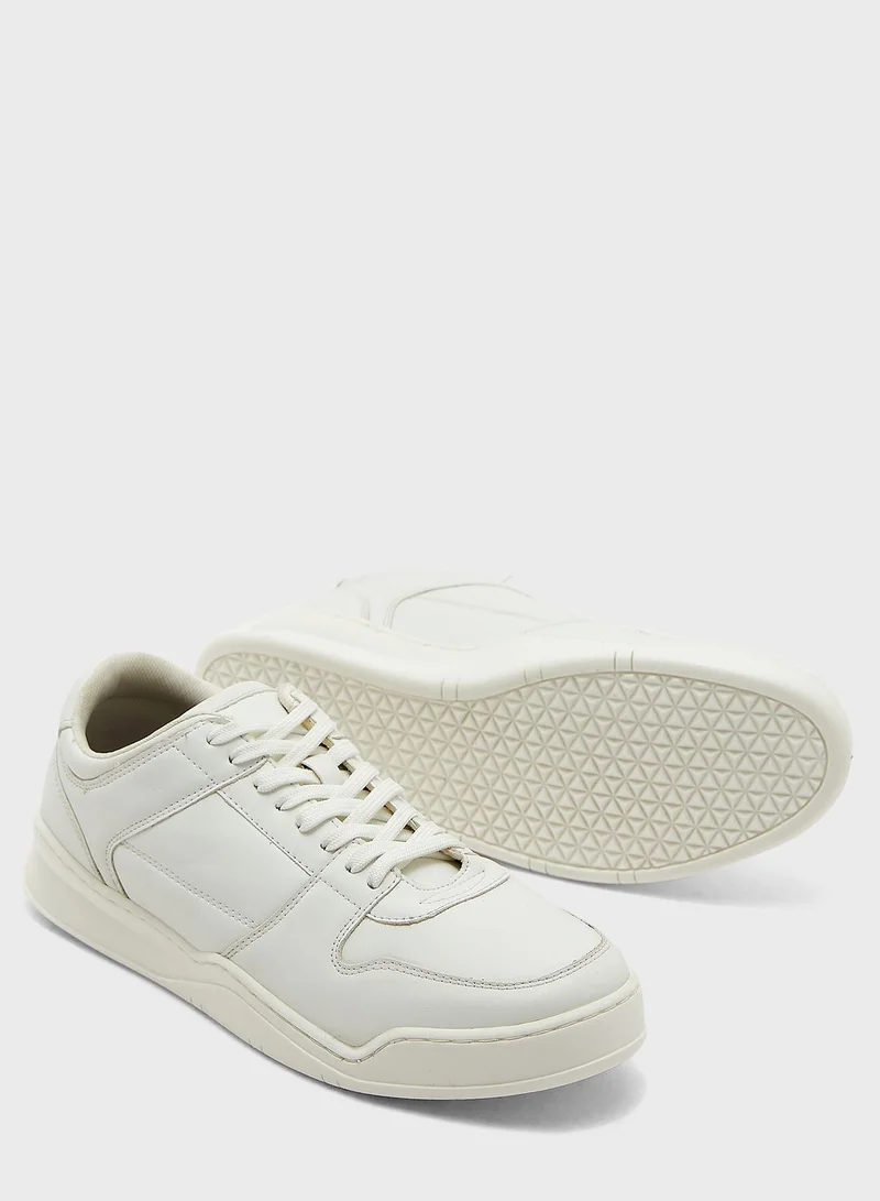 BURTON Trainers Low Top Sneakers