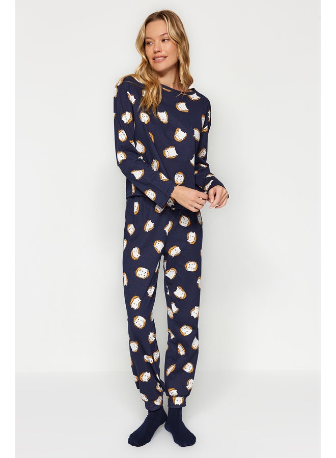 trendyol طقم بيجامة محبوكة من القطن 100٪ باللون الأزرق الداكن THMAW24PT00136 - Image 2