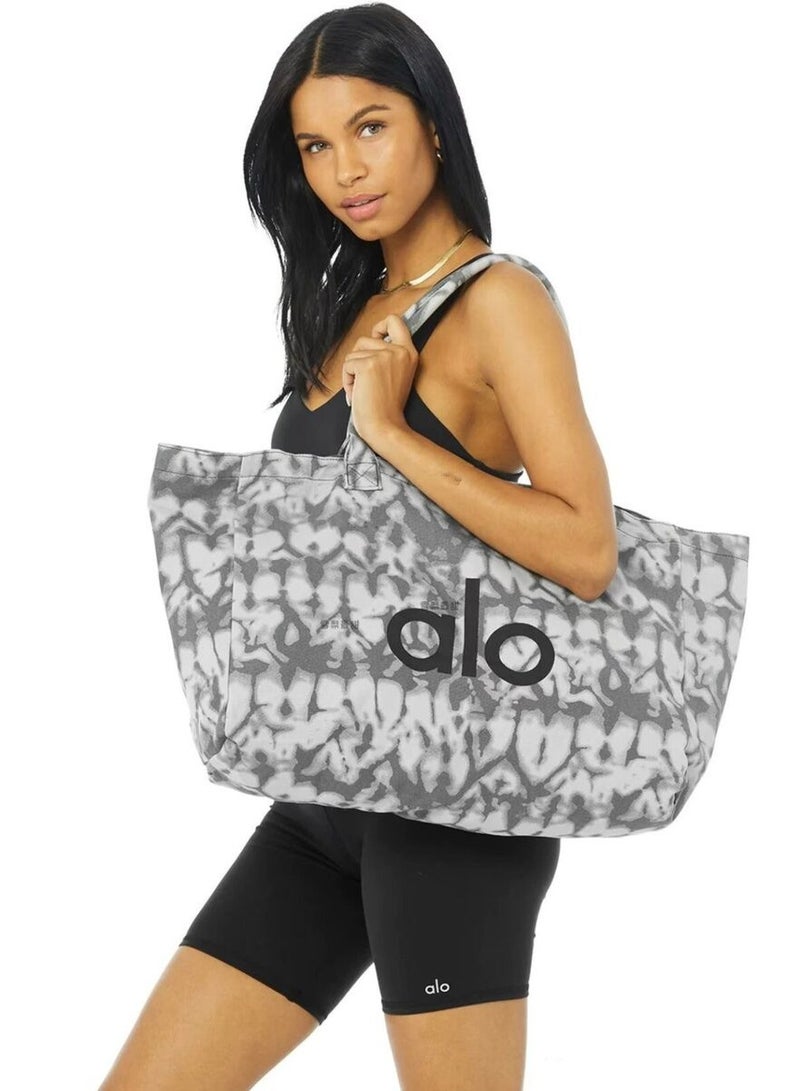 Iconic Shopper Tote - Image 2