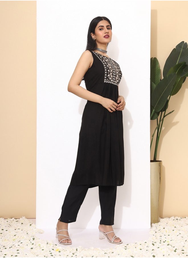 ISHIN Aline Fit Self Design Pattern Round Neck Neck Sleeveless BLACK Colour Woven Cotton Kurtas for Women with Semi Elastic Closure - Perfect for your Festive Celebrations  - Image 3
