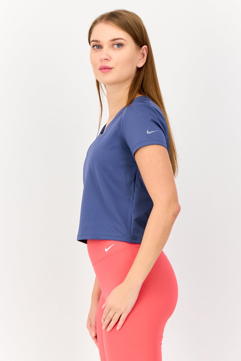 Nike تي شيرت تدريب قصير الأكمام للنساء، أزرق رمادي - Image 2