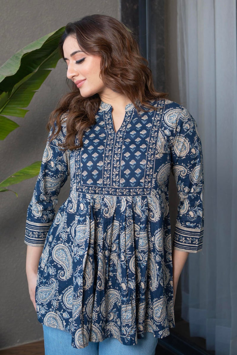 Arayna Women's Pure Cotton Paisley Printed Tunic Top – Comfortable Everyday Wear (in, Alpha, S, Regular, Indigo Blue) - Image 5