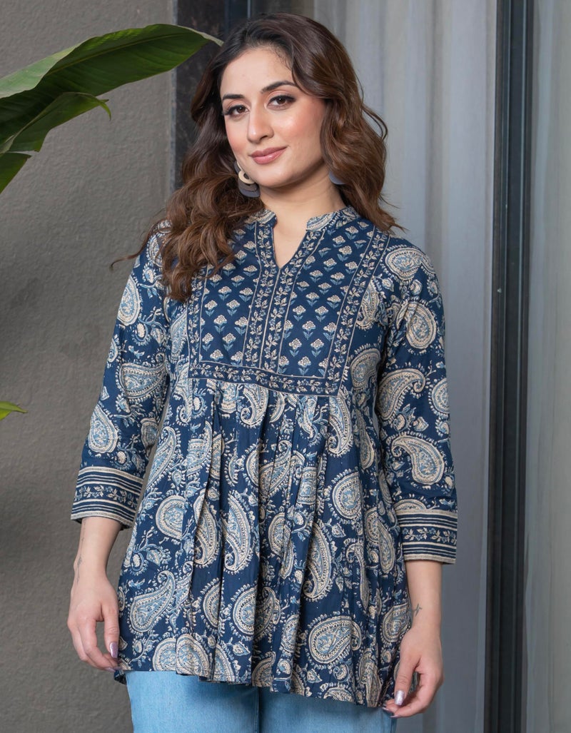 Arayna Women's Pure Cotton Paisley Printed Tunic Top – Comfortable Everyday Wear (in, Alpha, S, Regular, Indigo Blue) - Image 4