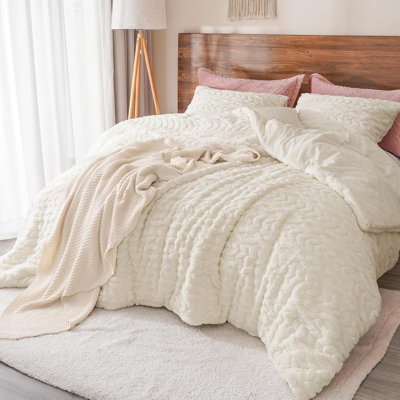 PHF 3 Piece Fluffy Sherpa Fleece Queen Comforter Set, Warm Fuzzy Soft Bedding for Winter, 3D Tufted Flannel Plush Shaggy Bed Set, Set includes 1 x 230cm x 230cm Comforter and 2 x 50cm x 65cm Pillowcases, Cream - Image 2