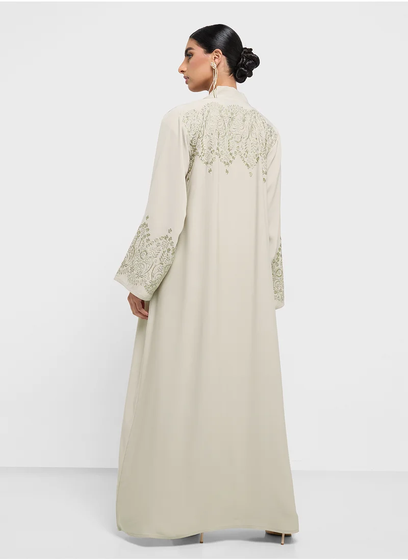 hayas closet V-Neck Embroidery Abaya