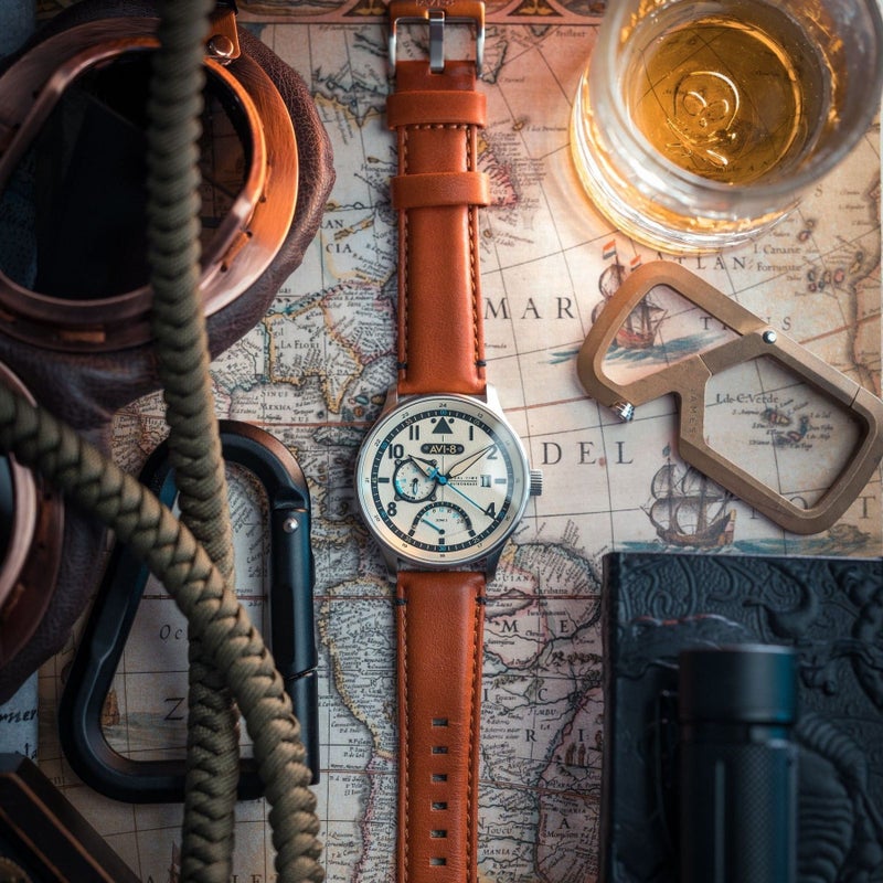 أفي-8 ساعة رجالية AVI-8 Hawker ذات مينا كريمي، تعمل بحركة كوارتز، مع سوار إضافي AV-4101-0C - Image 5