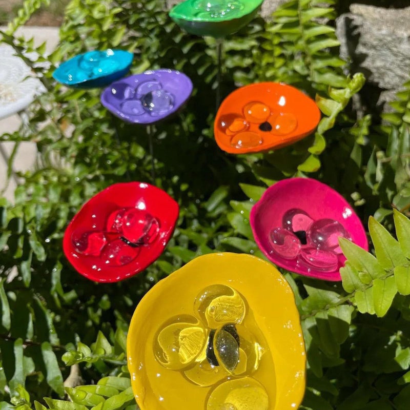 Blue Metal Garden Stake Compact Bee Watering Habitat For Balcony Decoration - Image 4