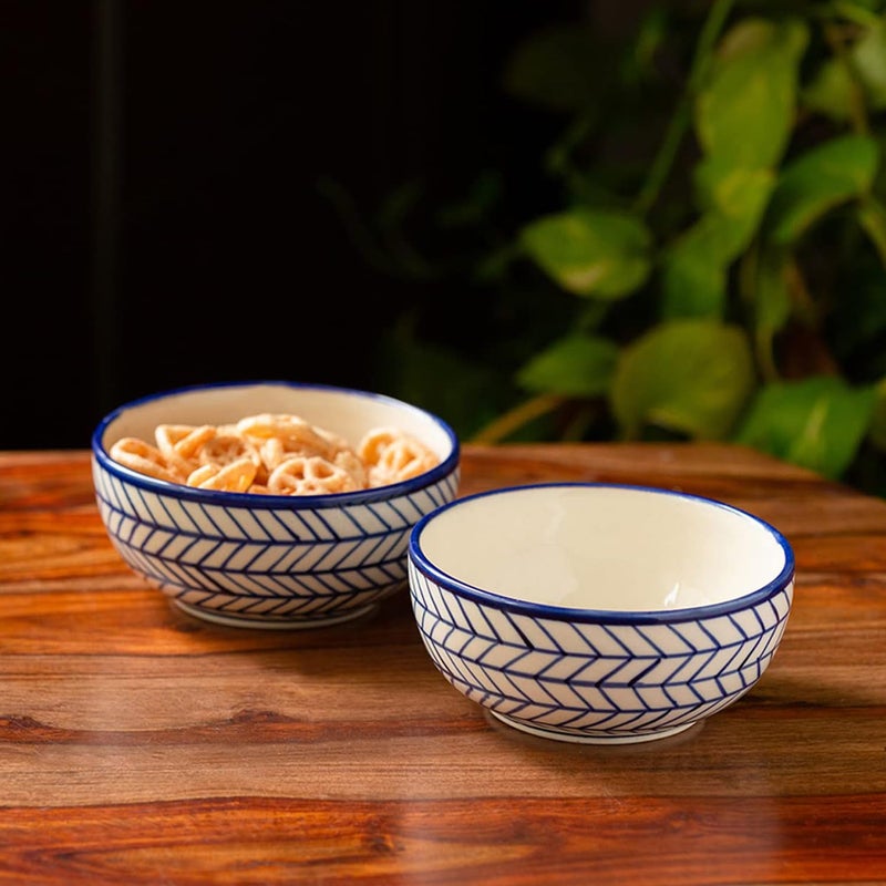 ExclusiveLane وعاء سيراميك مطلي يدويًا 'إنديجو شيفرون' من ExclusiveLane - أطقم أطباق سيراميك لتقديم الوجبات الخفيفة (مجموعة من 2، 380 مل، آمن للاستخدام في الميكروويف) - أطباق سيراميك للمطبخ لتقديم السلطة والخضروات - Image 1