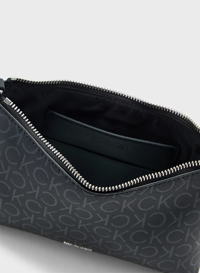 كالفن كلاين Narrow Strap Crossbody