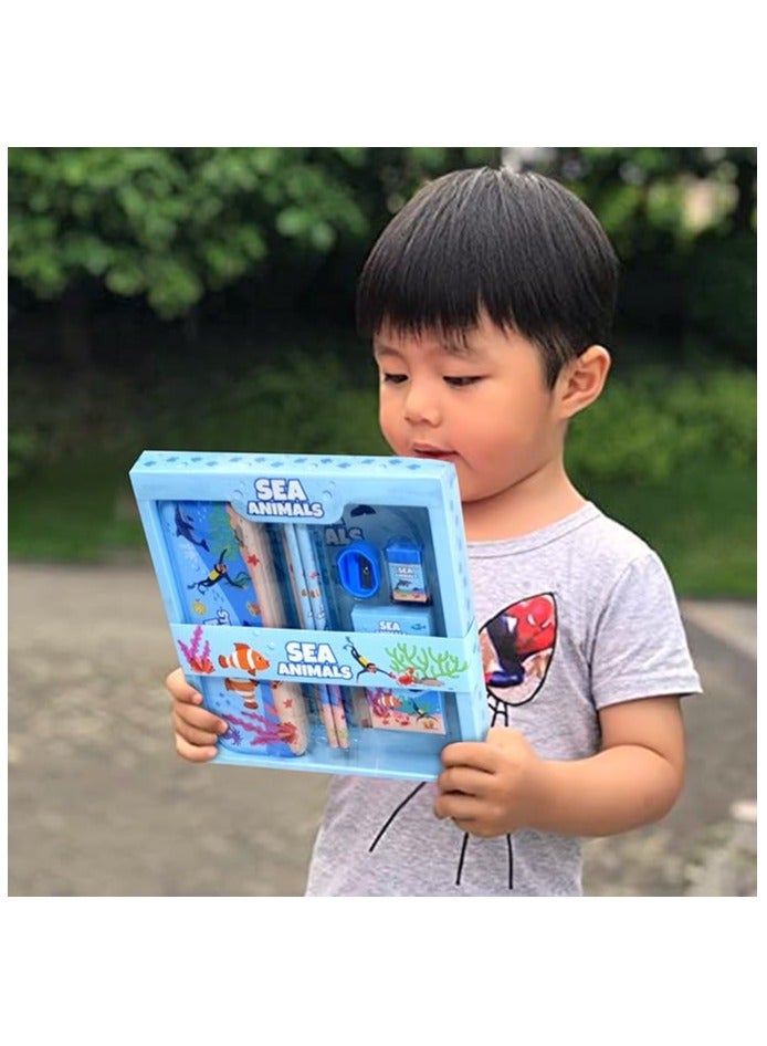 سي مجموعة أدوات مكتبية للأطفال من الأولاد والبنات - 6 في 1 عناصر مدرسية كرتونية للأطفال - صندوق أقلام، مجموعة ألوان، قلم رصاص، ممحاة، مسطرة ومبراة - هدية عودة عيد الميلاد للأطفال (حيوانات بحرية) - Image 2