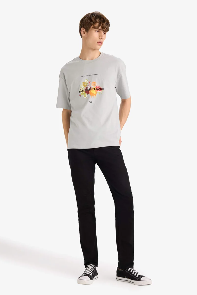 ديفاكتو Boxy Fit Crew Neck Short Sleeve T-Shirt
