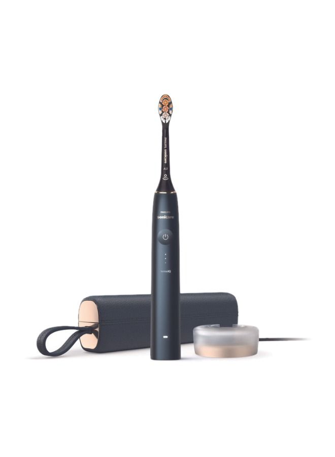 PHILIPS SONICARE فرشاة أسنان فيليبس سونيكير 9900 برستيج الكهربائية القابلة لإعادة الشحن مع تطبيق SenseIQ وتطبيق Sonicare المدعوم بالذكاء الاصطناعي؛ اللون أزرق منتصف الليل - HX9992/22 - Image 2