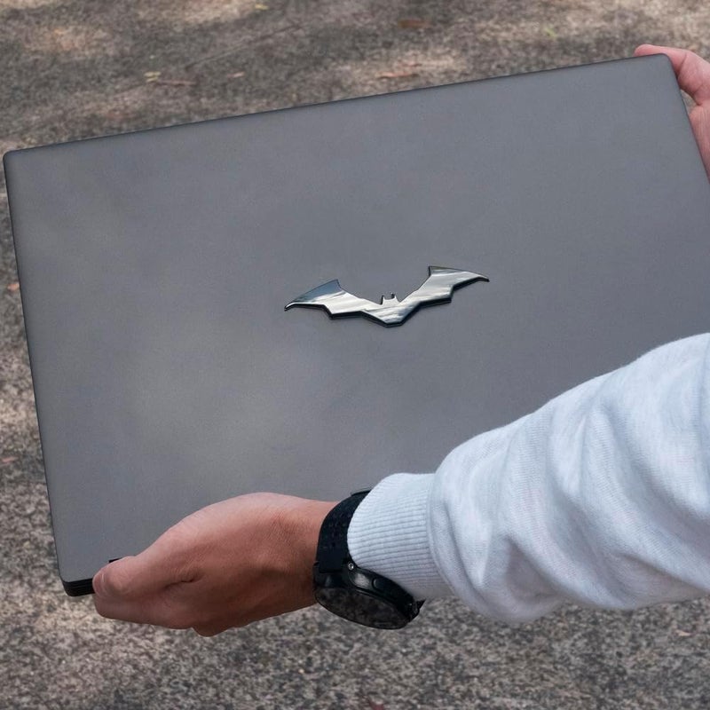 Fan Emblems شعارات المعجبين: ��زمة مزدوجة من شعار السيارة ثلاثي الأبعاد لفيلم "باتمان" - شعار جناح الخفاش السينمائي (كروم أسود) مواد عالية الكثافة - Image 5