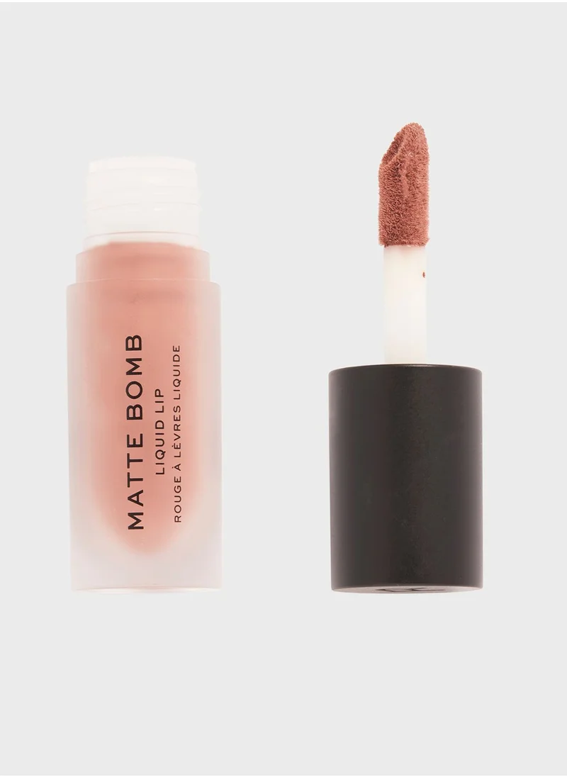 REVOLUTION Matte Bomb Delicate Brown