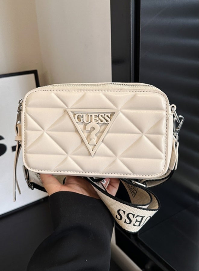 GUESS Women Crossbody Bag,Bag for Women,Shoulder Bag 20*12*7.5cm - Image 1