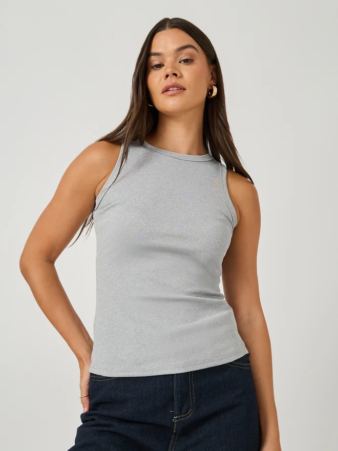 Styli Styli Plain Round Neck Fitted Tank