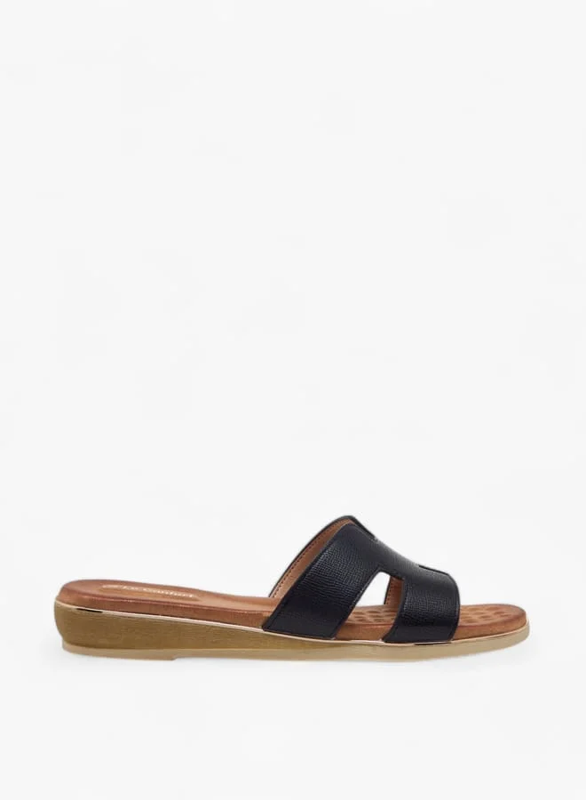 لو كونفورت Women Cutout Detail Slip-On Sandals