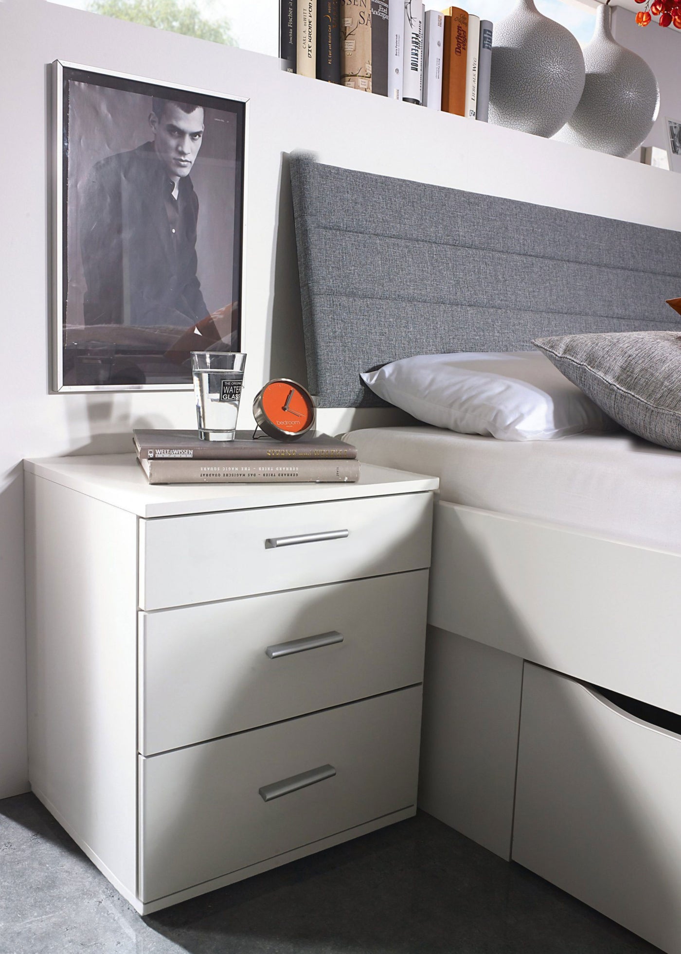 Modern MDF nightstand - Height 65 cm - Width 50 cm - Depth 36 cm, from Furniture Store.