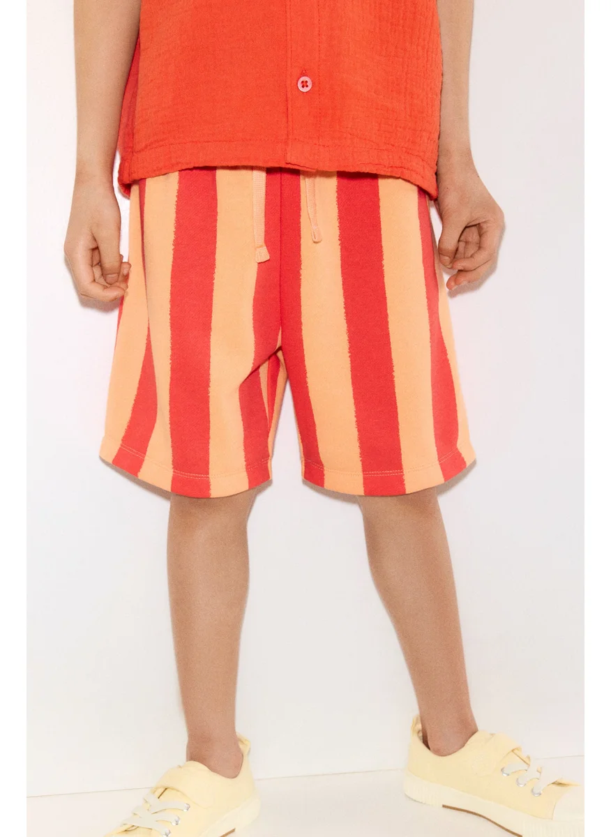 اتش اند ام Printed Sweatshorts
