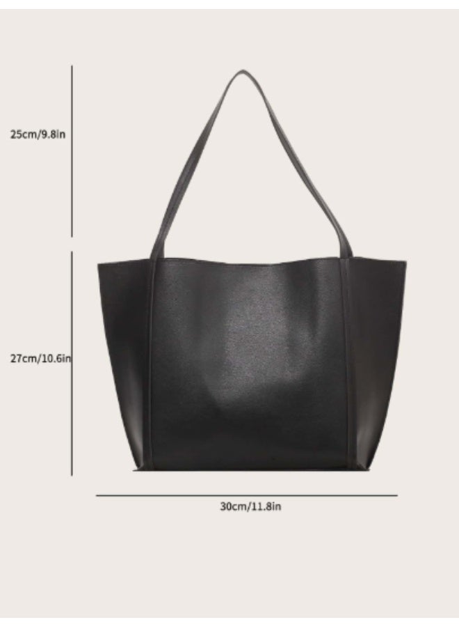 عرب شنطة يد نسائية بتصميم أنيق وكاجوال، تجمع بين الأناقة والسعة العملية. مصنوعة من خامات متينة، مما يجعلها الخيار المثالي للعمل، التسوق، أو حتى للسفر. شنطة متوسطة الحجم توفر لكِ مساحة واسعة لحمل جميع مستلزماتك اليومية بأناقة.  الأبعاد: الطول 31 سم × العرض 13 سم × الارتفاع 28 سم  شنطة كبيرة السعة  تصميم بسيط وأنيق يناسب كل الإطلالات  يمكن استخدامها كشنطة يد أو كتف  مثالية للعمل، الجامعة، التسوق والرحلات - Image 3