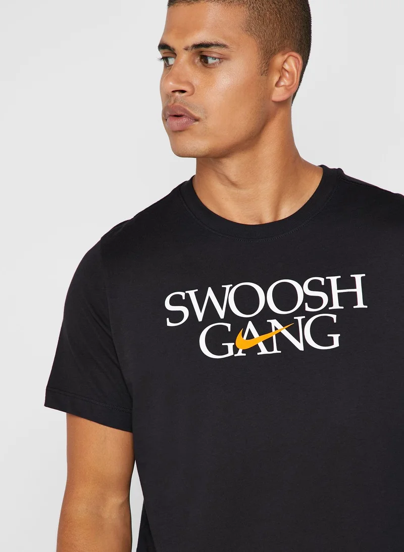 Nike NSW Swoosh Gang T-Shirt