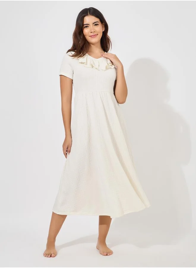 Styli Styli Textured Ruffle Neck Nightdress