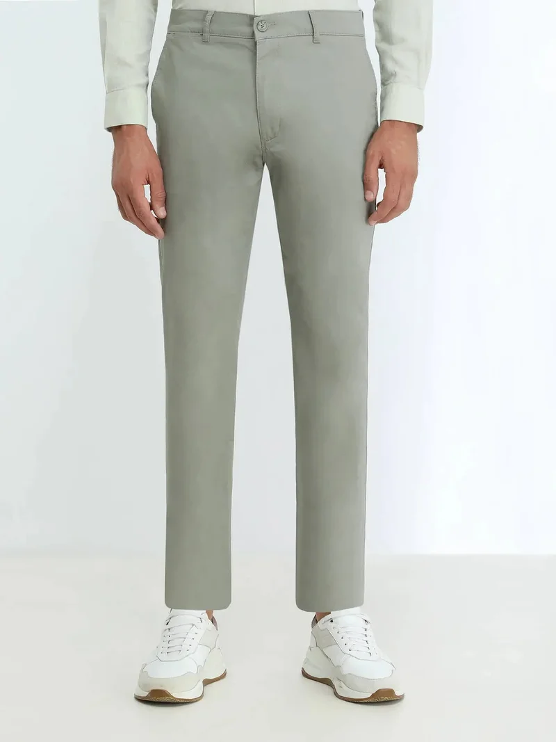 كيب بنطال قطني مخلوط بقصة ضيقة بلون كاكي فاتح