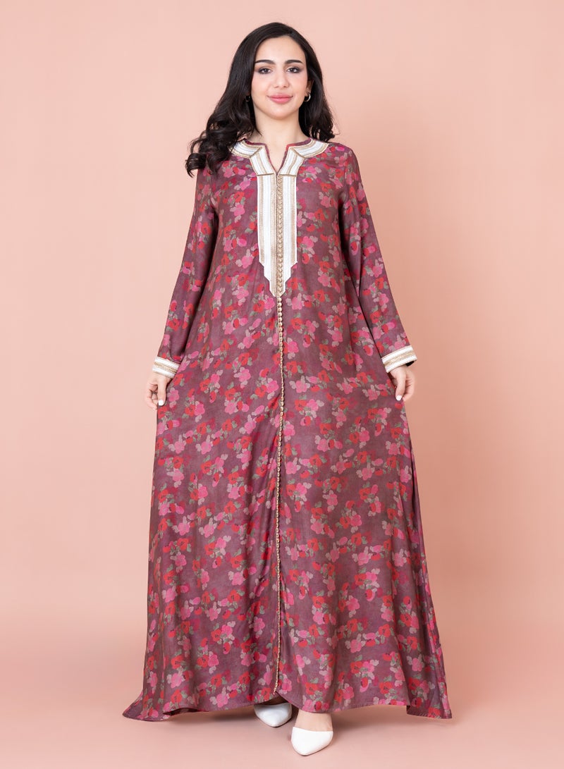 اكسا جلابية مطرزة بطبعة زهور لون عنابي - Image 1