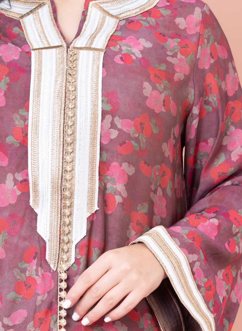 اكسا جلابية مطرزة بطبعة زهور لون عنابي - Image 2