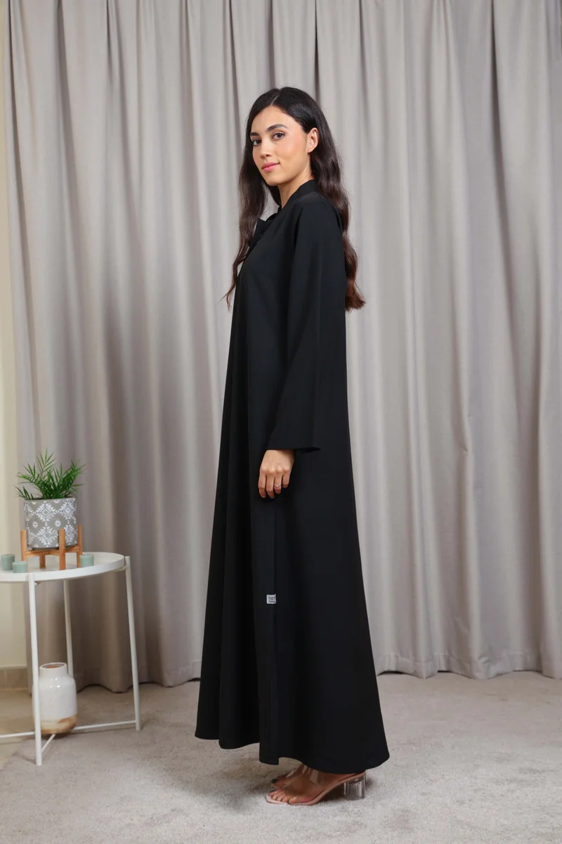 Nikias Nikias Crepe Full Zip Abaya – Modern & Effortless Style