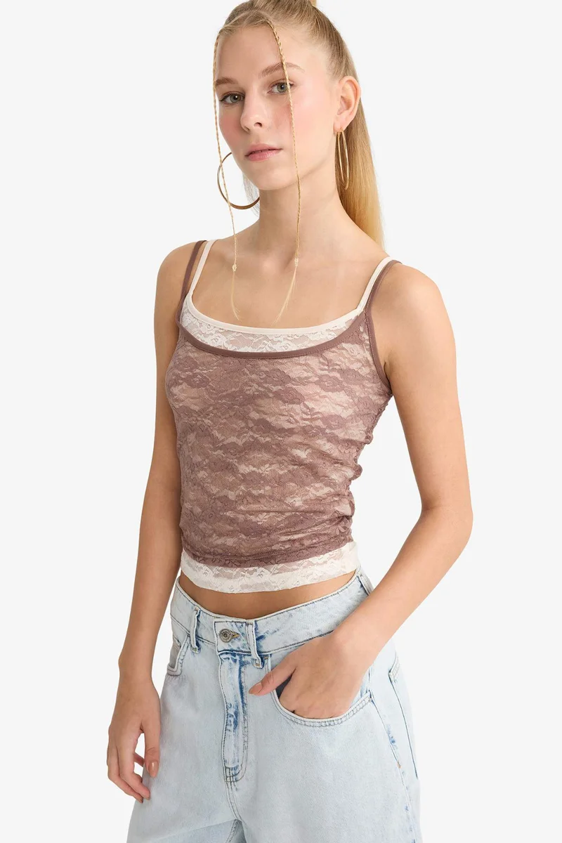 ديفاكتو Slim Fit Lace Tank Top