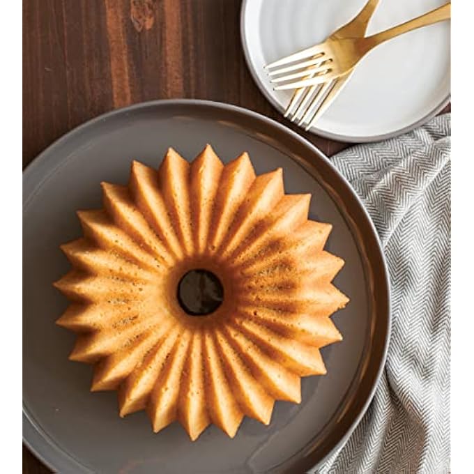 5 Cup Brilliance Bundt Pan - Image 3