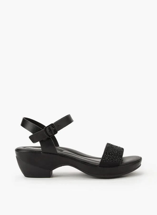 لو كونفورت صنادل نسائية بحزام للكاحل مزينة