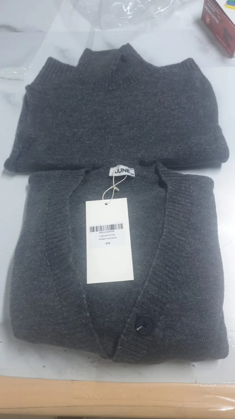 جون Women's Turtleneck Sweater Cardigan Set