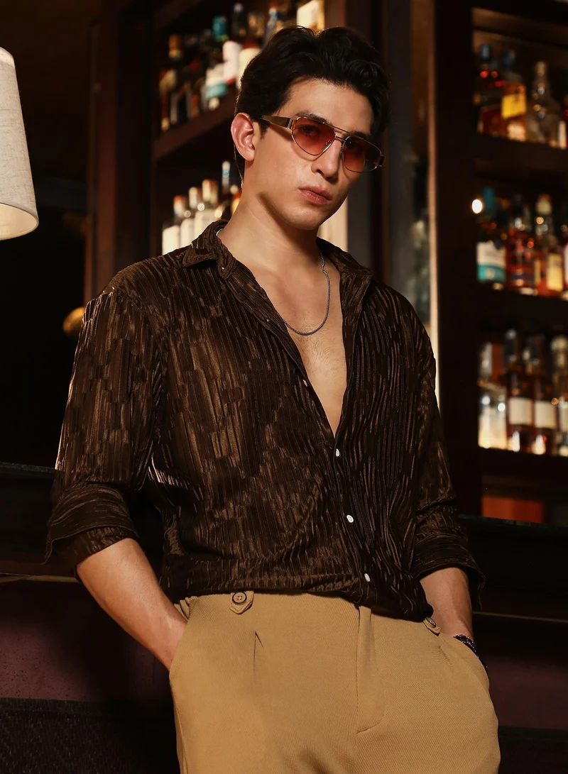 كامبوس سوترا Campus Sutra Men's Chocolate Brown Pleated-Rhombus Shirt | Spread Collar , Long  Cuffed Sleeves , Button Closure | Solid Pleated | Polyester Blend Shirt For Party  Wear