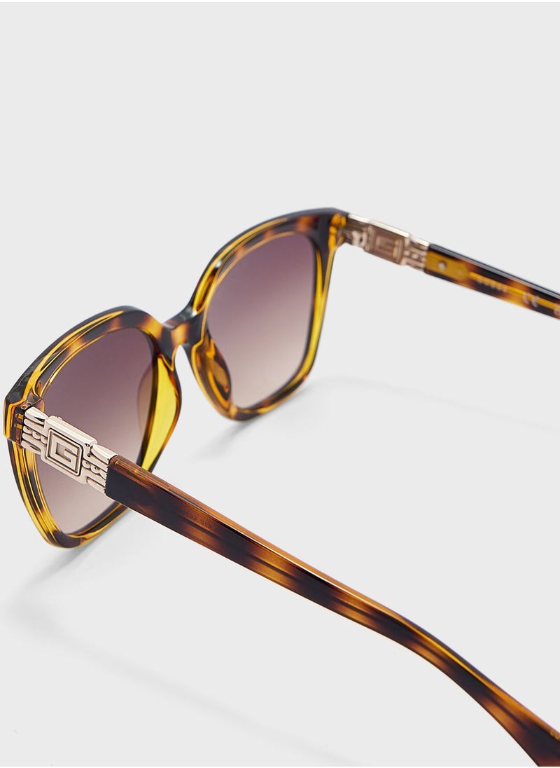 GUESS Wayfarers Sunglasses  - Image 3