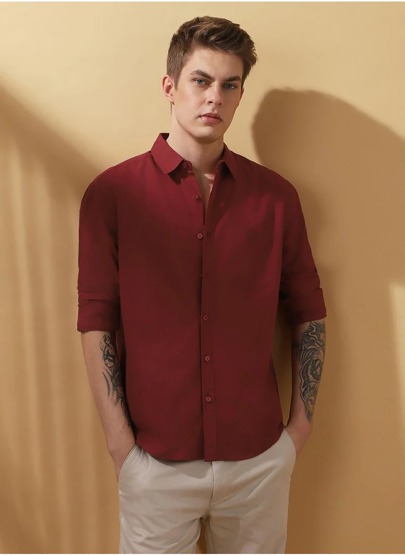 Dennis Lingo Upgrade your wardrobe with this premium Maroon Regular Fit Shirts Textured design crafted from 100% Cotton featuring Long Sleeves with Button closure.