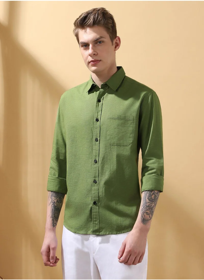 Dennis Lingo Upgrade your wardrobe with this premium Green Regular Fit Shirts Textured design crafted from 100% Cotton featuring Long Sleeves with Button closure.