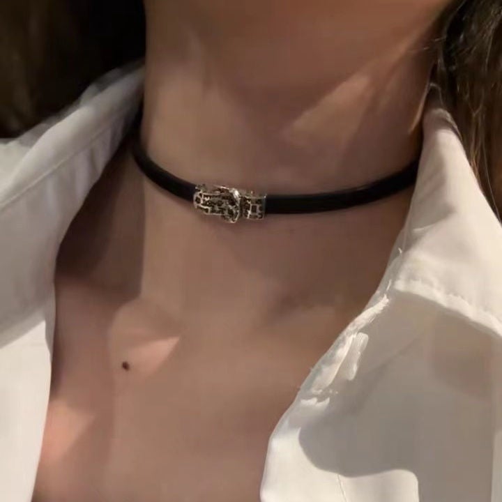 Minimalist Black Belt Buckle Choker Necklace C437-Three-dimensional leather buckle collar 