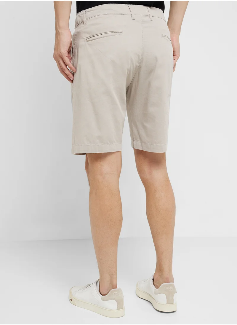 Robert Wood Pocket Detail Essential Shorts