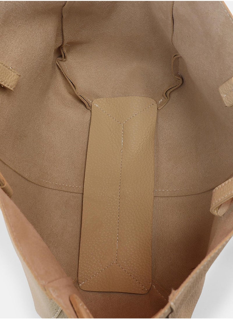 Solid Zip Lock Regular Vegan Leather Hand Bag For Women